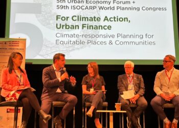 Ftesa/ Veliaj merr pjesë në Forumin Urban në Toronto: “Tirana një qytet i transformuar falë politikave për fëmijët”