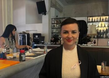 Rrëfimi i Arbelës për kancerin në gji: M’u duk sikur më ra tavani