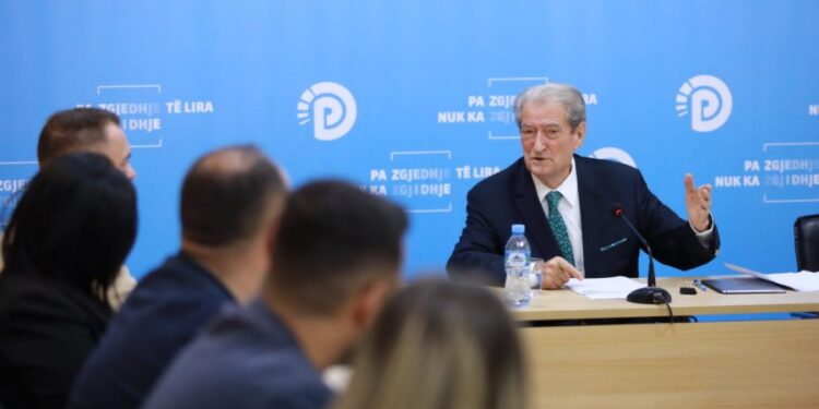 Berisha flet për  bisedën me Rulin në dosjen e SPAK: Përdorin dialogun tim, siç përdorin videot erotike
