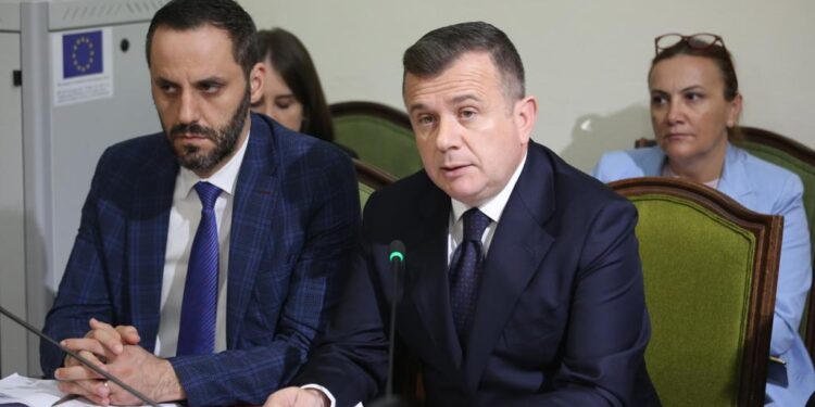 Ministri Balla: Duhen marrë masa parandaluese ndaj drogave sintetike