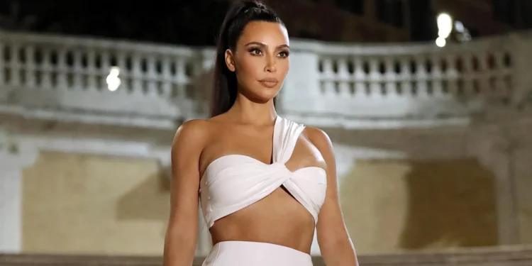 Pas ndarjes së fundit, Kim Kardashian: Unë kam kufij moshe tashmë, më duhet dikush të më përshtatet me moshën