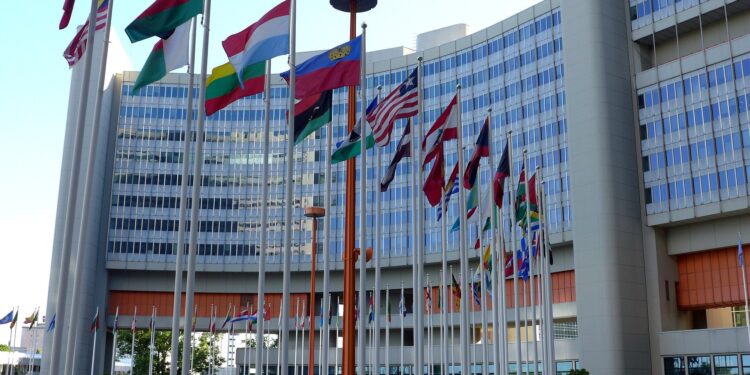 Komuniteti shqiptaro-amerikan njofton protestë para OKB-së: Nëse nuk ndërhyhet, mund të ndizet një luftë e re në zemër të Evropës