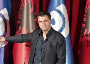 Basha: Duhet që politikanët shqiptarë t’i nënshtrohen vetingut si magjistratët