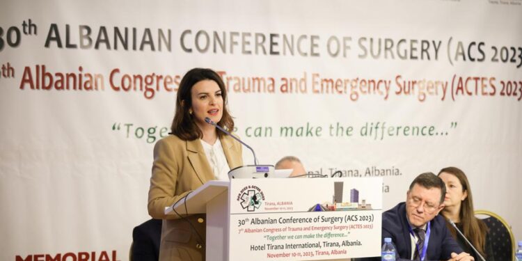 Koçiu: Buxheti 2024 mbështet rritjen e pagave për punonjësit e sistemit shëndetësor