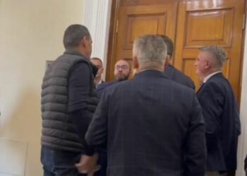 Opozita bllokon fillimin e mbledhjes së Konferencës së Kryetarëve