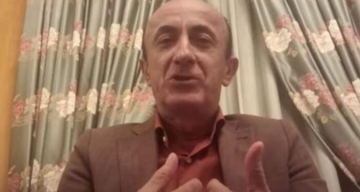 Dash Sula distancohet nga Berisha: Duhet t’i zgjidhë vetë problemet e tij!