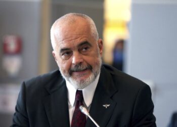 Edi Rama: Marrëveshja me Italinë për emigrantët do të ratifikohet në Kuvend