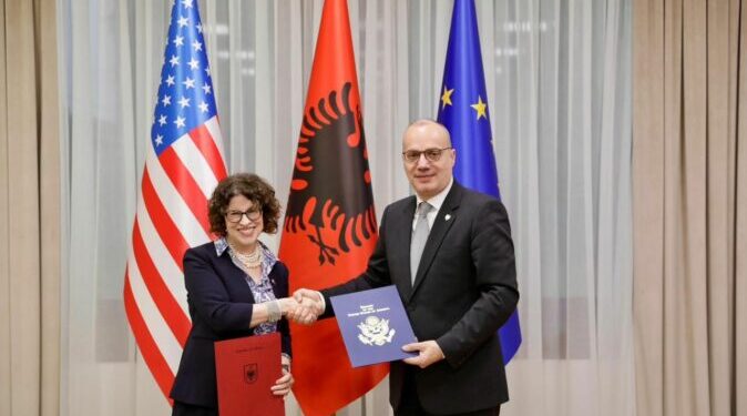 Ministri Hasani: Shqipëria është bërë pjesë e grupit të “Klubit 6 mujor”