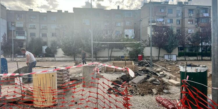 Bashkia e Tiranës nis rehabilitimin e ambienteve sportive të shkollës  “Gjon Buzuku”