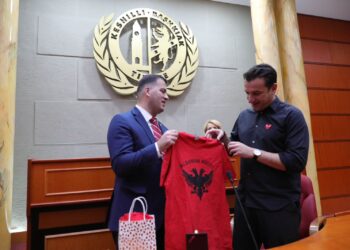 Parada e Pavarësisë, Veliaj pret Presidentin e “Albanian Roots”, Marko Kepi