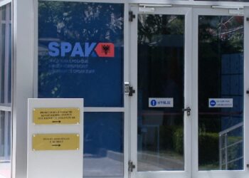 Shtyhet me 1 orë seanca gjyqësore për Erzen Breçanin dhe të arrestuarit e tjerë