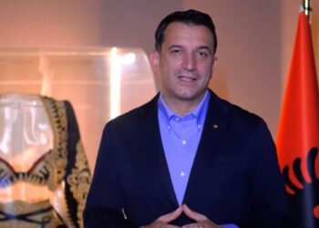 Veliaj fton qytetarët në bulevard për Paradën: I tregojmë botës kulturën tonë