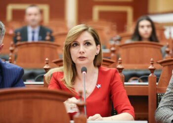 Tabaku: Për familjet shqiptare ky është dhjetori shtrëngesave!