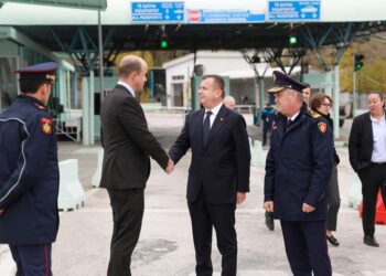 Ministri Balla takim në Kakavijë me Ambasadorin në detyrë të SHBA, David Wisner