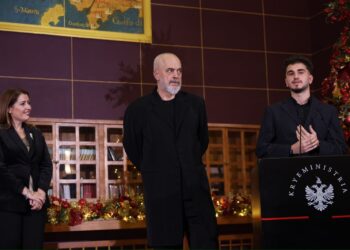 Rama-Manastirliu vlerësojnë me “Medaljen e Artë” 162 ekselentë