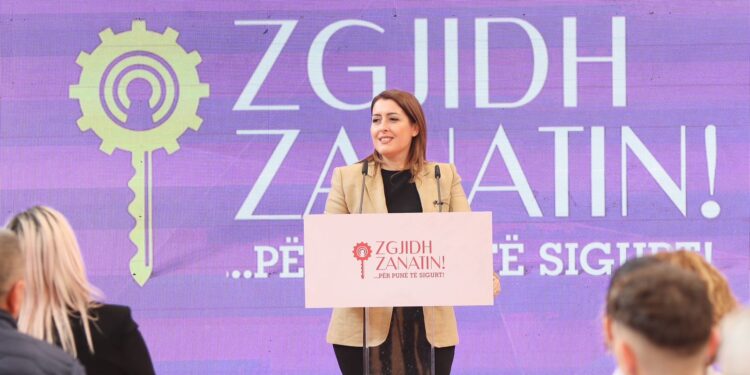 Manastirliu inkurajon të rinjtë nga Kamza: Zgjidhni zanatin, për sukses të garantuar