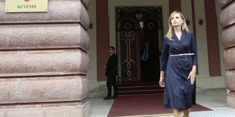 Tabaku: Mazhoranca ndryshoi ligjin e zhvillimit të komisioneve hetimore parlamentare