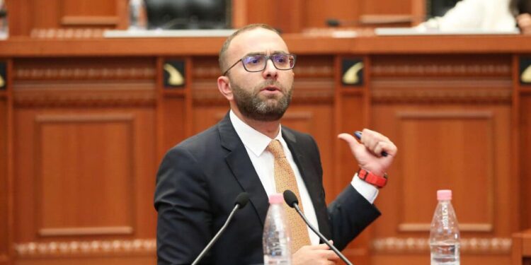 Bardhi: PS pritet që ta votojë të enjten marrëveshjen me Italinë për emigrantët