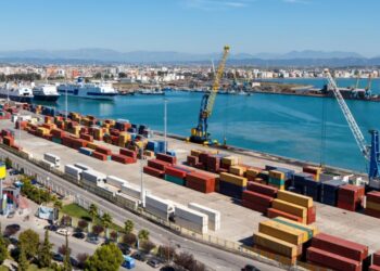 Arrestohen katër inspektorë në portin e Durrësit