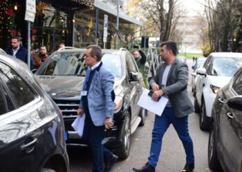 Oficerët e policisë gjyqësore i shkojnë në banesë Sali Berishës