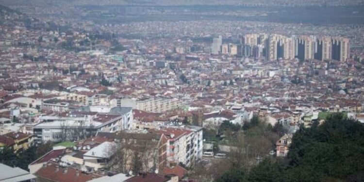 Tronditet Turqia nga tërmetet, regjistrohen lëkundjet 5.1 ballë në Bursa