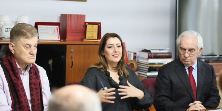 Manastirliu: Plan i ri veprimi për ruajtjen e gjuhës me Akademinë e Shkencave