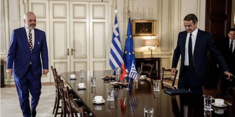 Rama dhe Mitsotakis takim informal për…