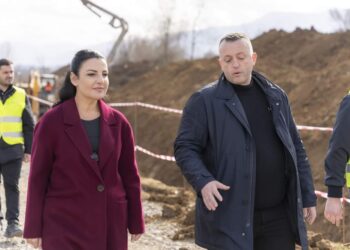 Balluku inspekton punimet për rrjetin e kanalizimeve në Mat