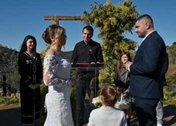 Shën Valentini në Tiranë me një celebrim, Veliaj: Kur punët bëhen me dashuri…