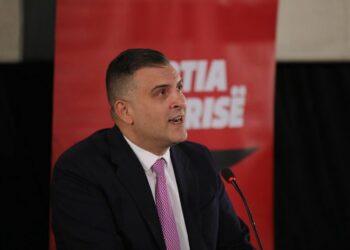 Tedi Blushi: Tërhiqni ligjin për pastruesit “strategjikë” të parave dhe…