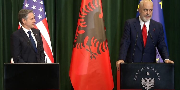 Rama konferencë të përbashkët me Sekretarin amerikan të Shtetit, Antony Blinken