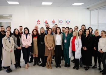 Koçiu dhe stafi i MSHMS-së dhurojnë gjak: Në pak minuta, shpëtoni jetë