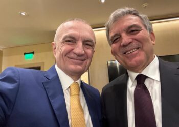 Ilir Meta takohet me ish-Presidentin e Turqisë, Abdullah Gül