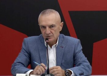 Meta: Në Mal të Zi pensioni minimal është 450 Euro, ndërsa në Shqipëri 128 Euro