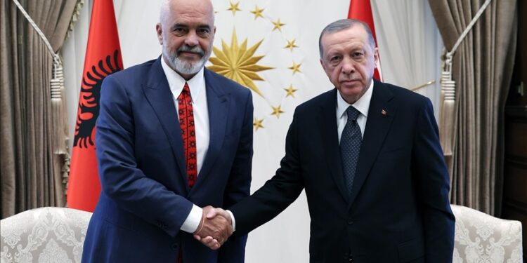 Kryeministri Edi Rama takohet në Turqi me presidentin Erdogan