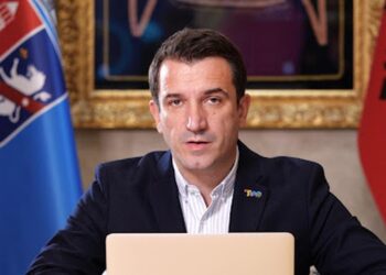 Veliaj i nënshtrohet ndërhyrjes kirurgjikale për heqjen e qeses së tëmthit
