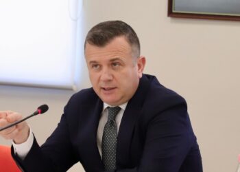 Ministri Balla: Vijon procesi i vetëpastrimit në Policinë e Shtetit dhe..
