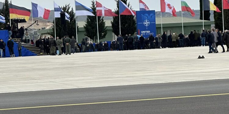 Baza në Kuçovë, Dogjani: Protokolli nuk kishte caktuar vend për deputetët e opozitës