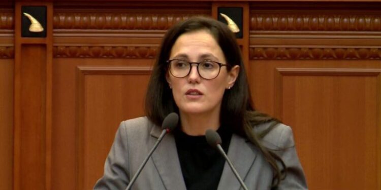 Ministrja Ibrahimaj thekson prioritetet për zhvillimin ekonomik të vendit, si dhe…