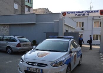 Plagoset me armë zjarri një 25-vjeçar në Mamurras