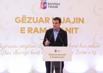 Veliaj shtron Iftar me rastin e muajit të Ramazanit