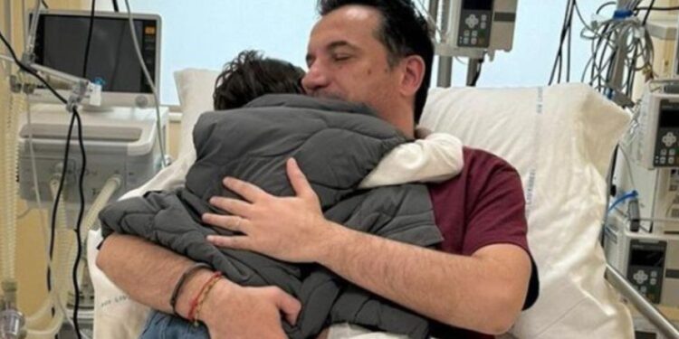 Iu nënshtrua ndërhyrjes kirurgjikale, Veliaj surprizohet nga i biri në spital