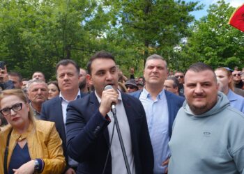 Këlliçi/ Sulmon Veliajn me Ballukun