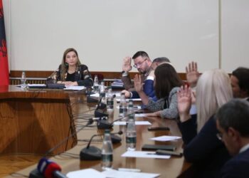 PS bojkotoi seancën e kaluar, mblidhet sot Komisioni Hetimor për Shëndetësinë