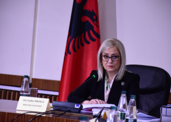 Nikolla letër DASH, kërkon asistencë për ngritjen e Komisionit për Dezinformimin