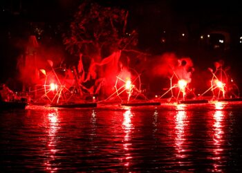 Shfaqja ujore “Fou de bassin” e trupës teatrore, vjen me 15 dhe16 Maj tek Liqeni