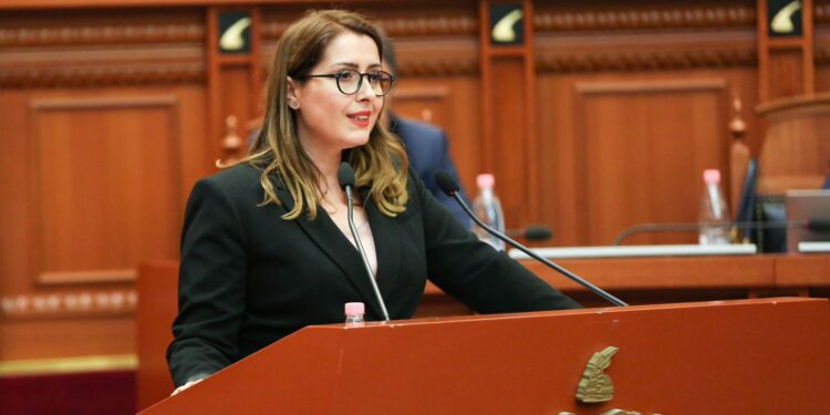 Manastirliu në Kuvend shpall prioritet dhe planin e masave për cilësinë në arsim