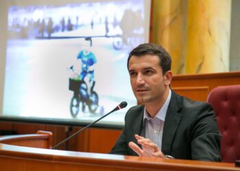 Opozita tha se Rama retushoi foton, Veliaj: Janë qesharakë!