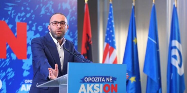 Bardhi nga Kukësi: Rama shpopulloi vendin dhe shkon në Greqi me moton “Krenar për ju”
