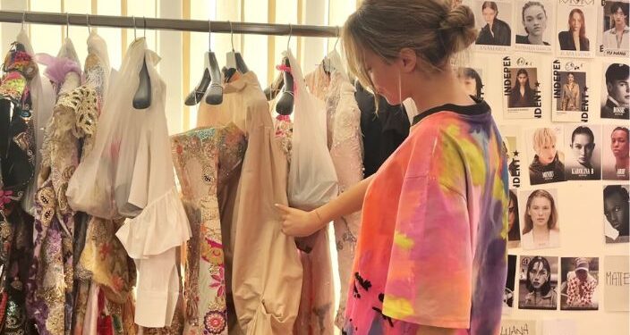 FEGO: Moda e Qëndrueshme Pioniere në Partneritet me Mikun e Tokës